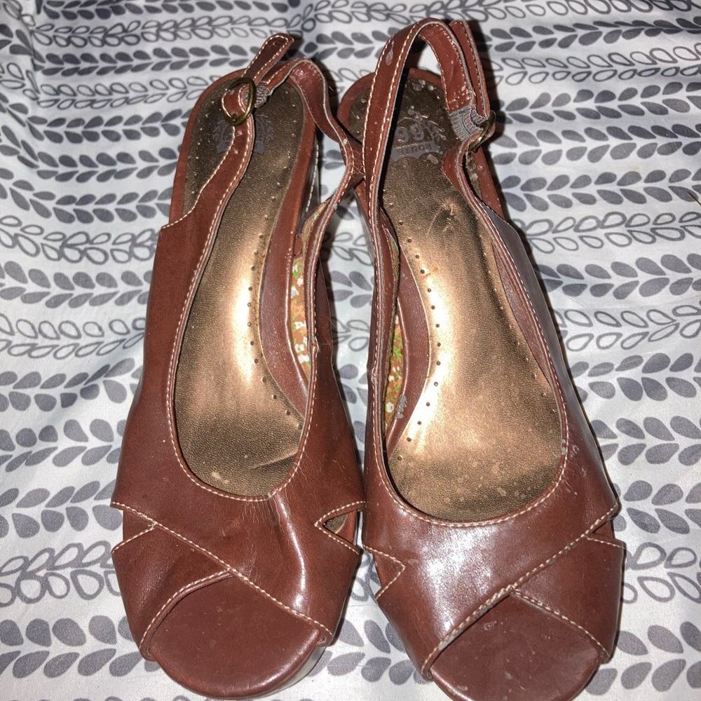 Woman dress shoes